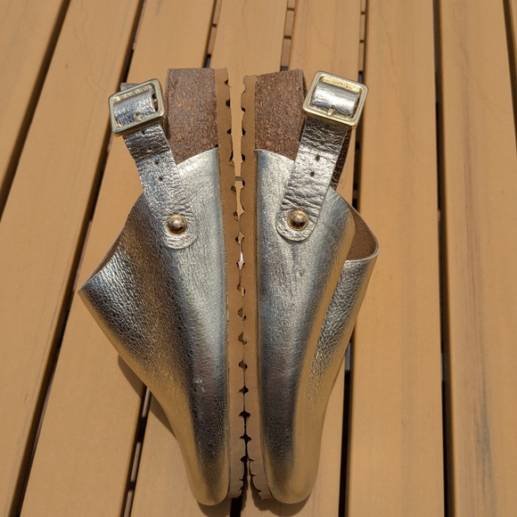 Seychelles Buckle Up Metallic Gold Mule Clogs Size 6 - Picture 4 of 7